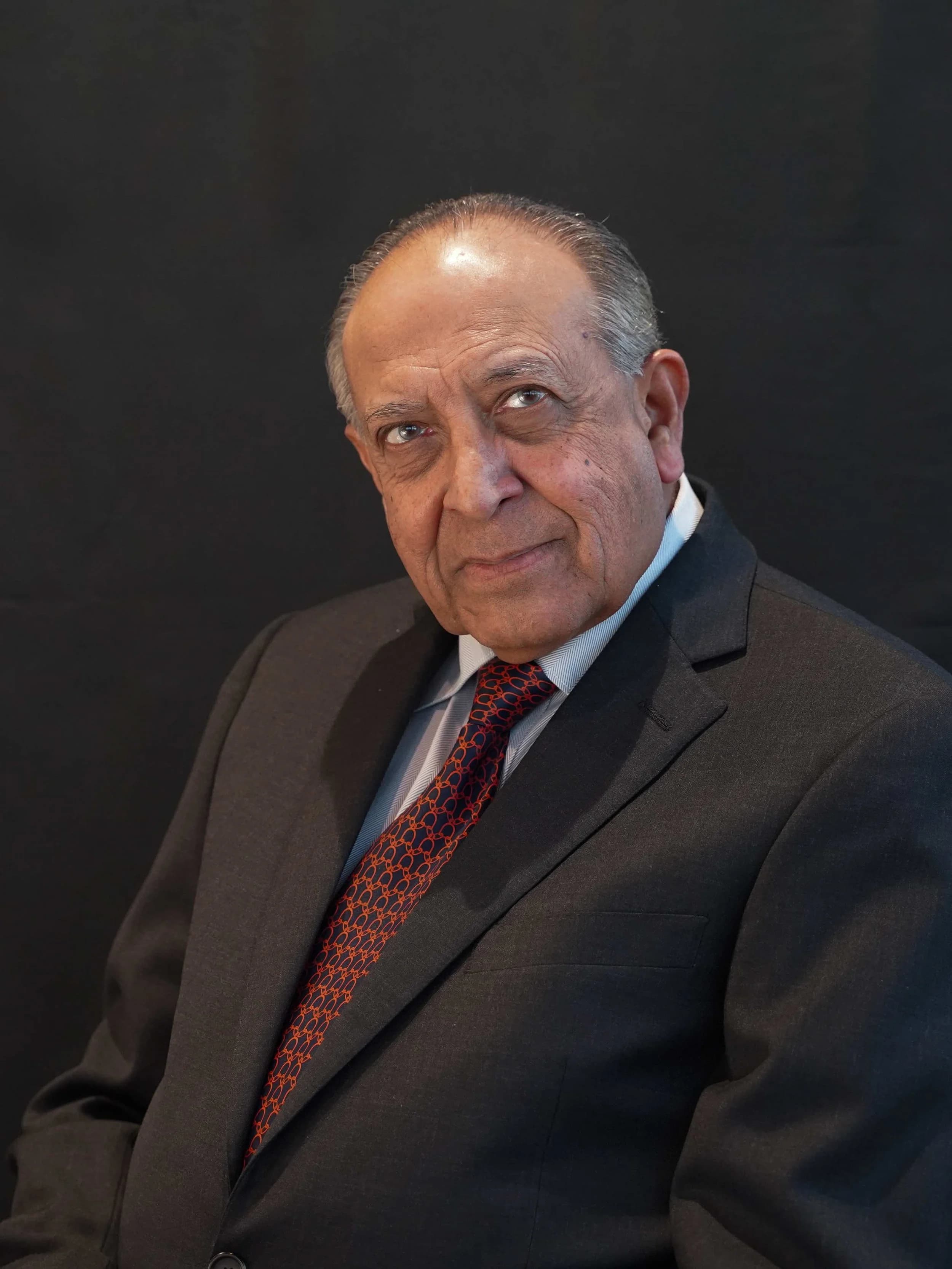 Portrait of Dr. Shiraz Dhanani